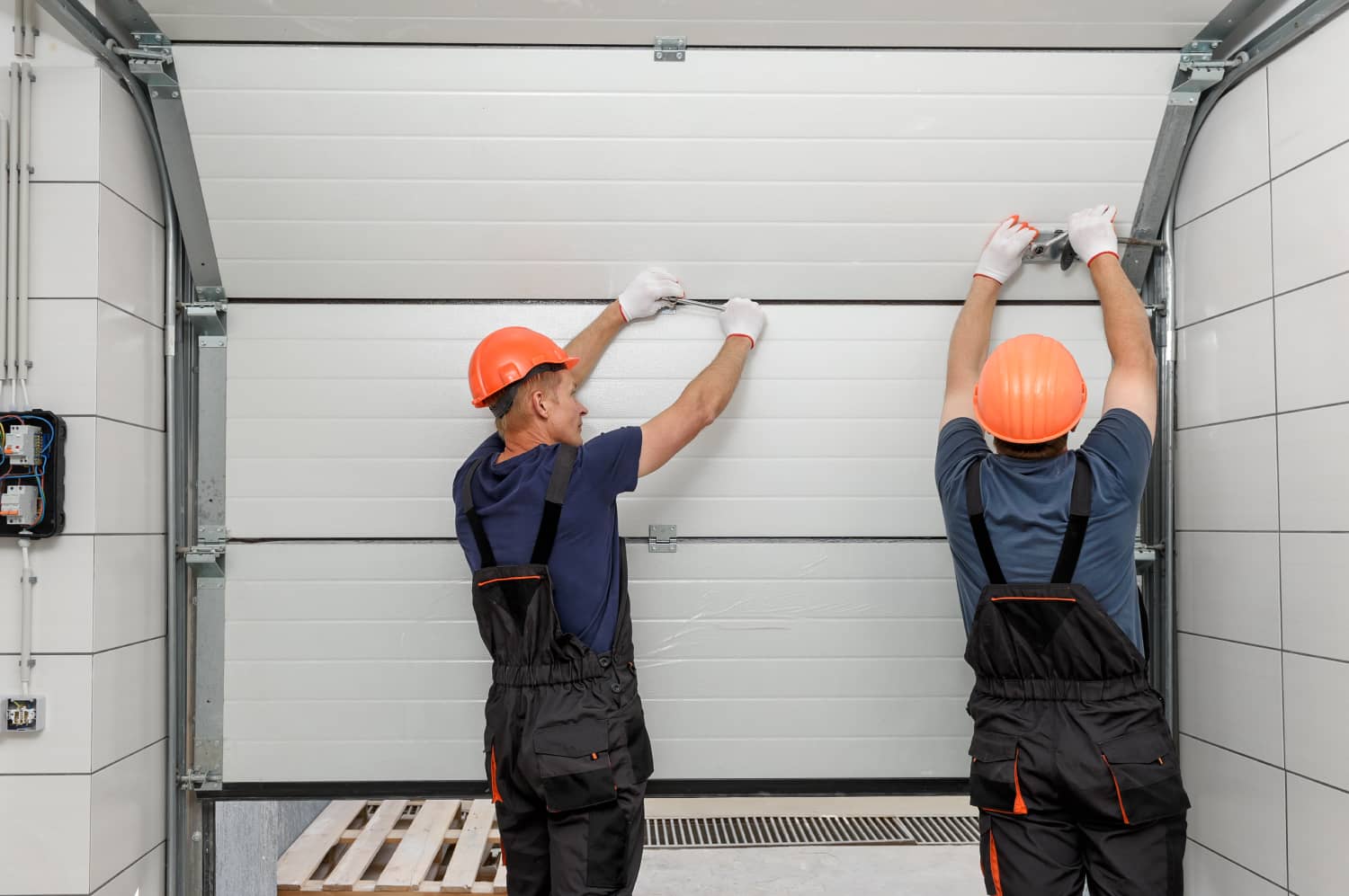 Commercial Garage Door Image