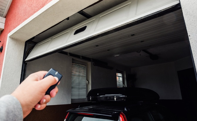 Best Garage Door Openers Image